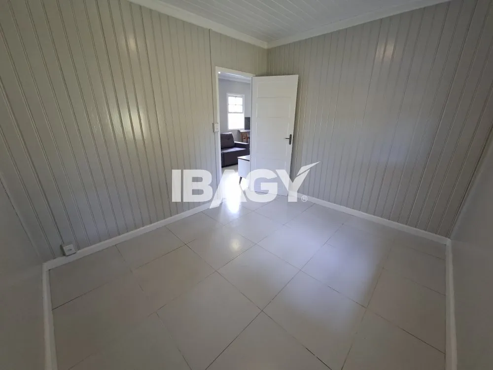 House with 3 bedrooms and open-plan gas kitchen — photo 9