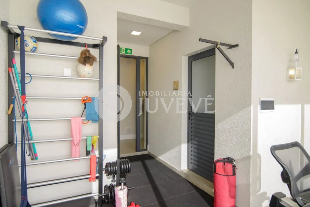 Furnished apartment, 104 m², with a glass-enclosed balcony — photo 55