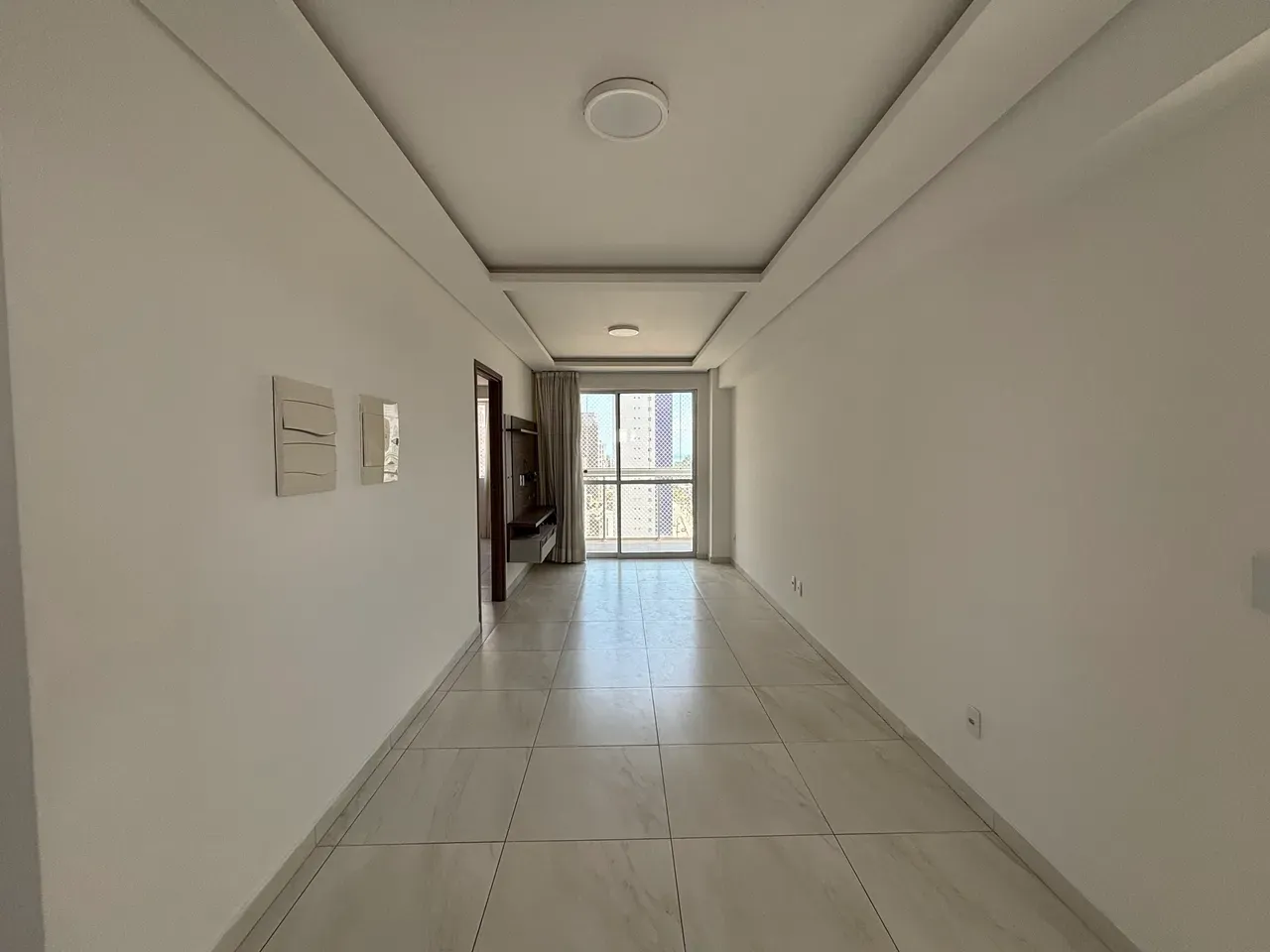 3-bedroom apartment with a glass-enclosed balcony — photo 6