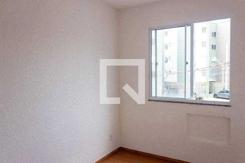 Apartamento de 2 quartos com piso de madeira ou laminado — photo 31