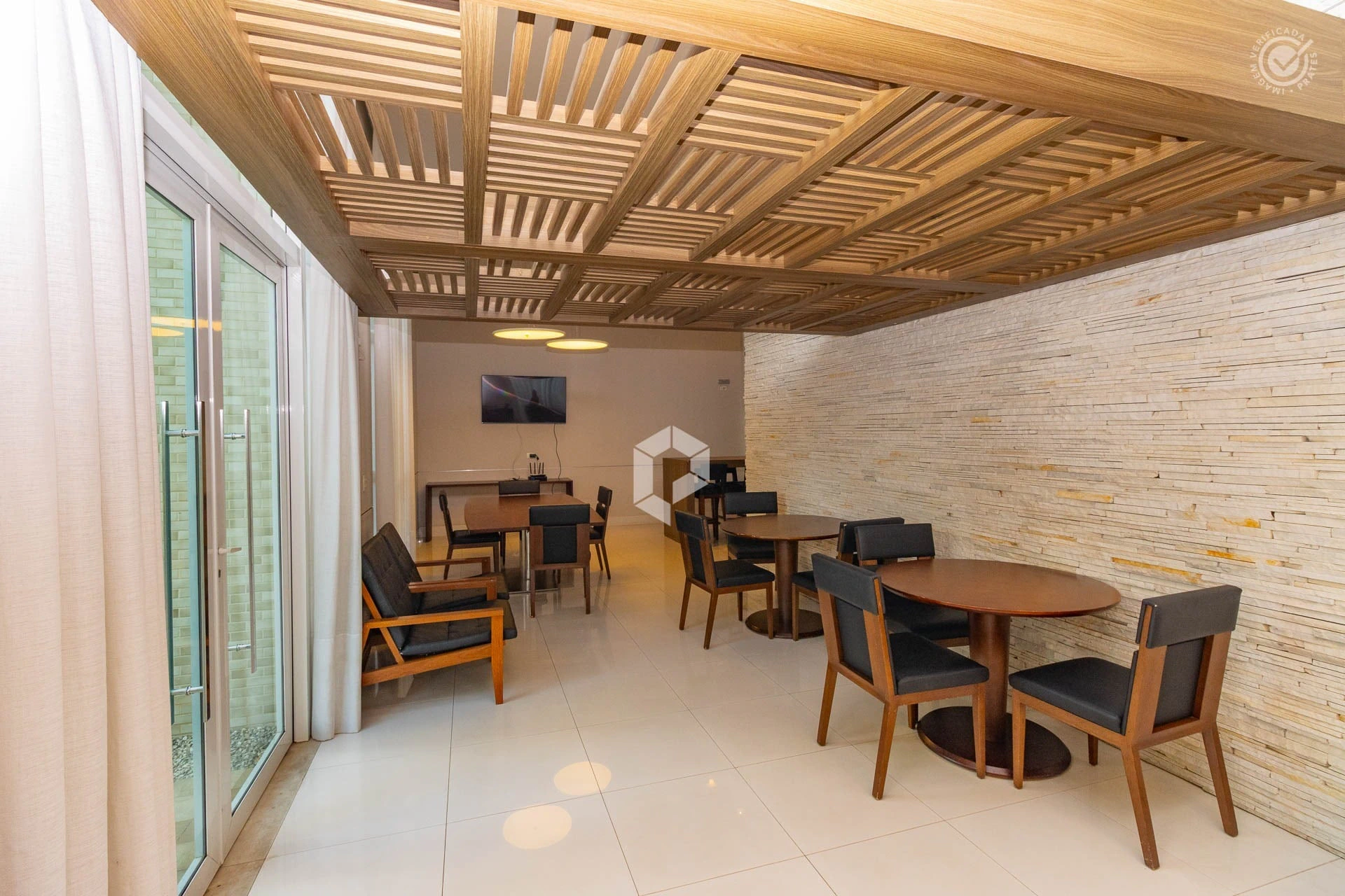 Apartment with 3 en-suite bedrooms, 230 m² and parking — photo 9