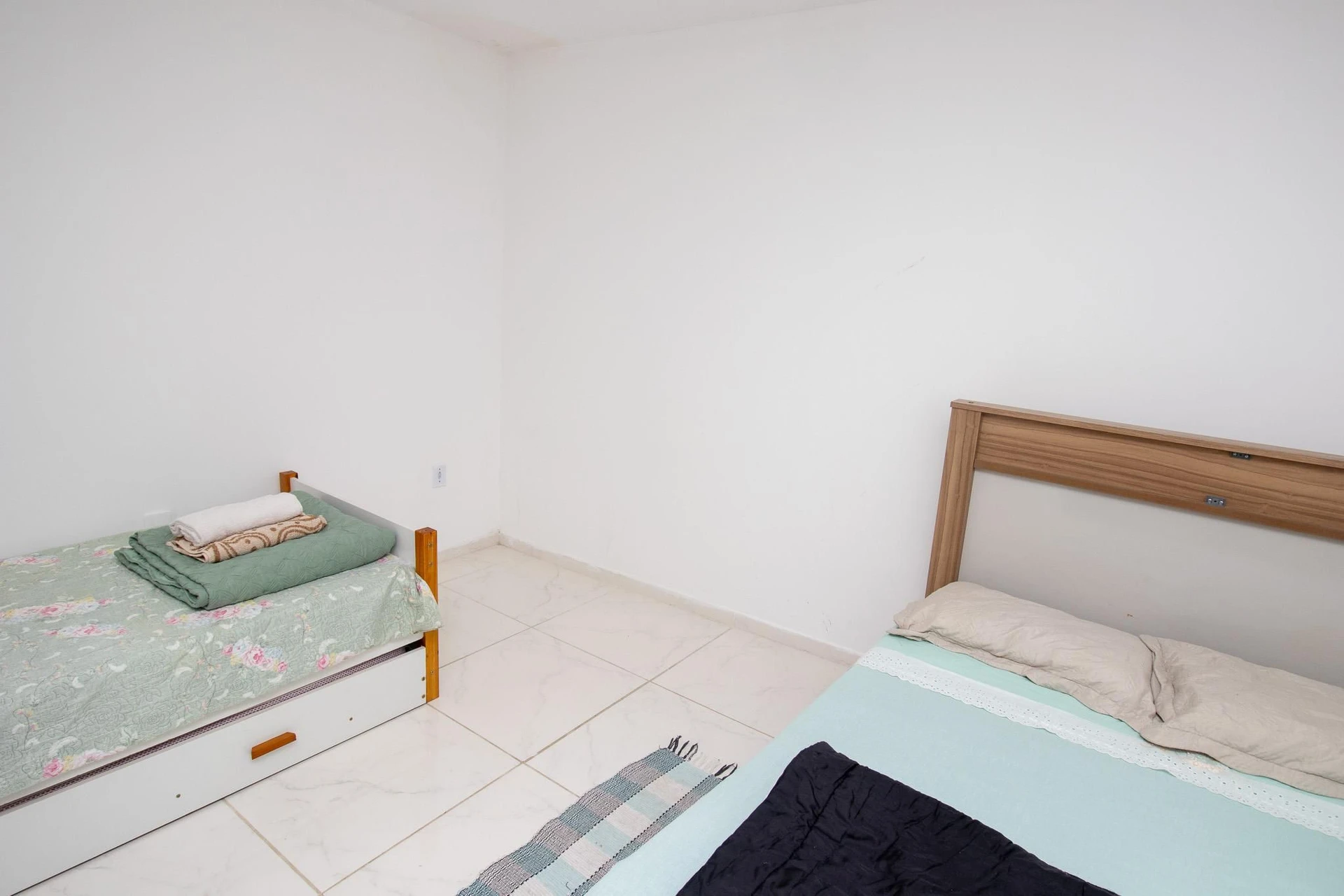 Furnished 2-bedroom apartment with 1 parking space and 2 baths — photo 19