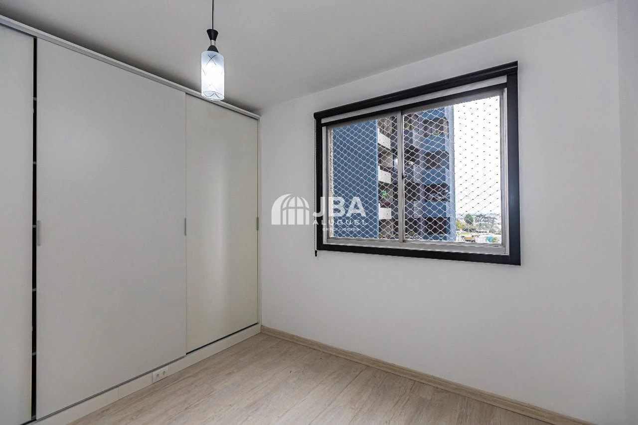 Apartment, 74 m², with wood or laminate floors — photo 8