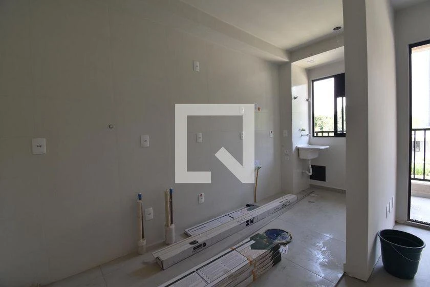 Balcony with a grill in a 2-bedroom apartment, 53 m² — photo 26