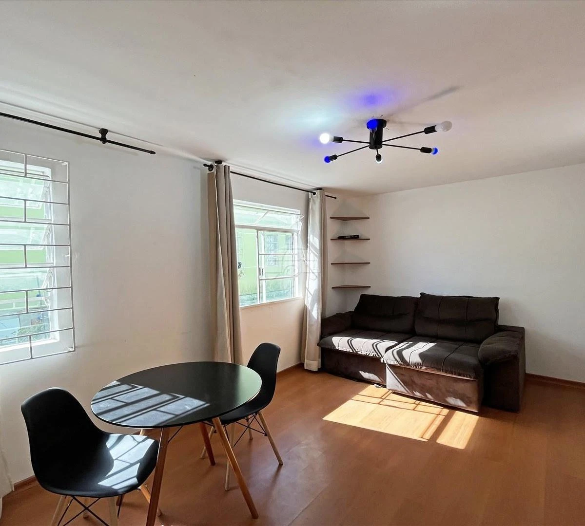 Apartamento amueblado con 2 dormitorios y cocina abierta — photo 5
