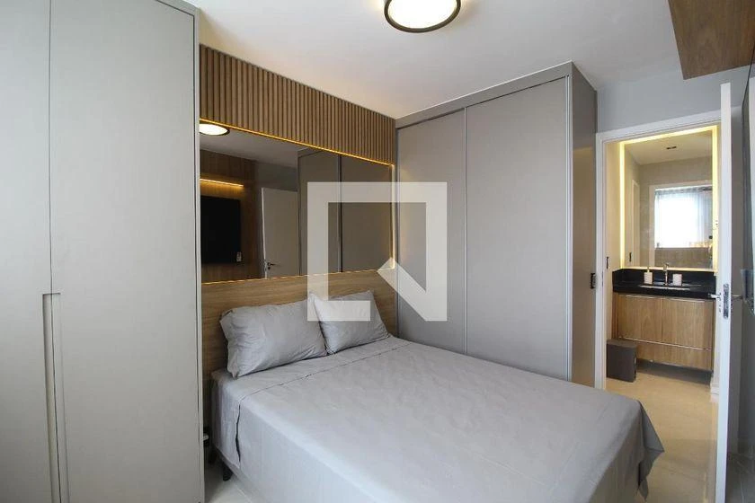 One-bedroom apartment with a mountain view — photo 11