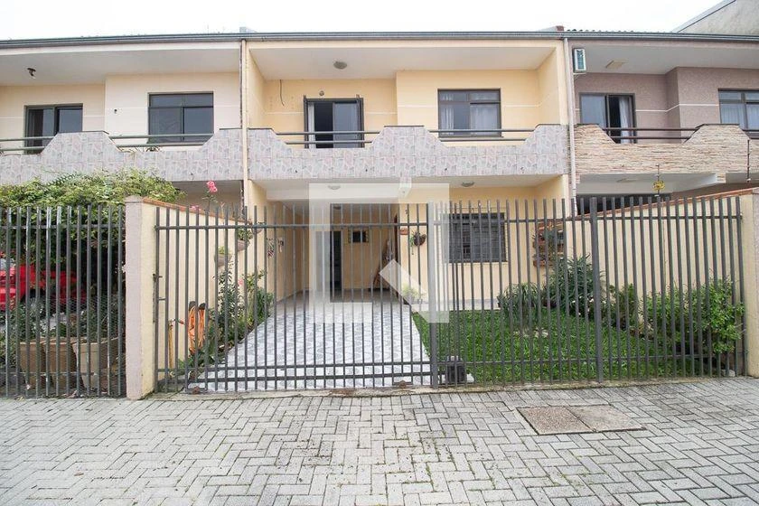 3-bedroom house with a bathtub in Curitiba — photo 49