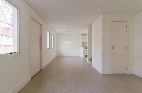 3-bedroom townhouse with 3 baths and 125 m² in a gated condo — photo 2