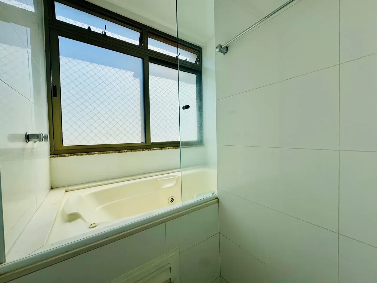 Apartamento mobiliado com 3 quartos e 3 banheiros — photo 38