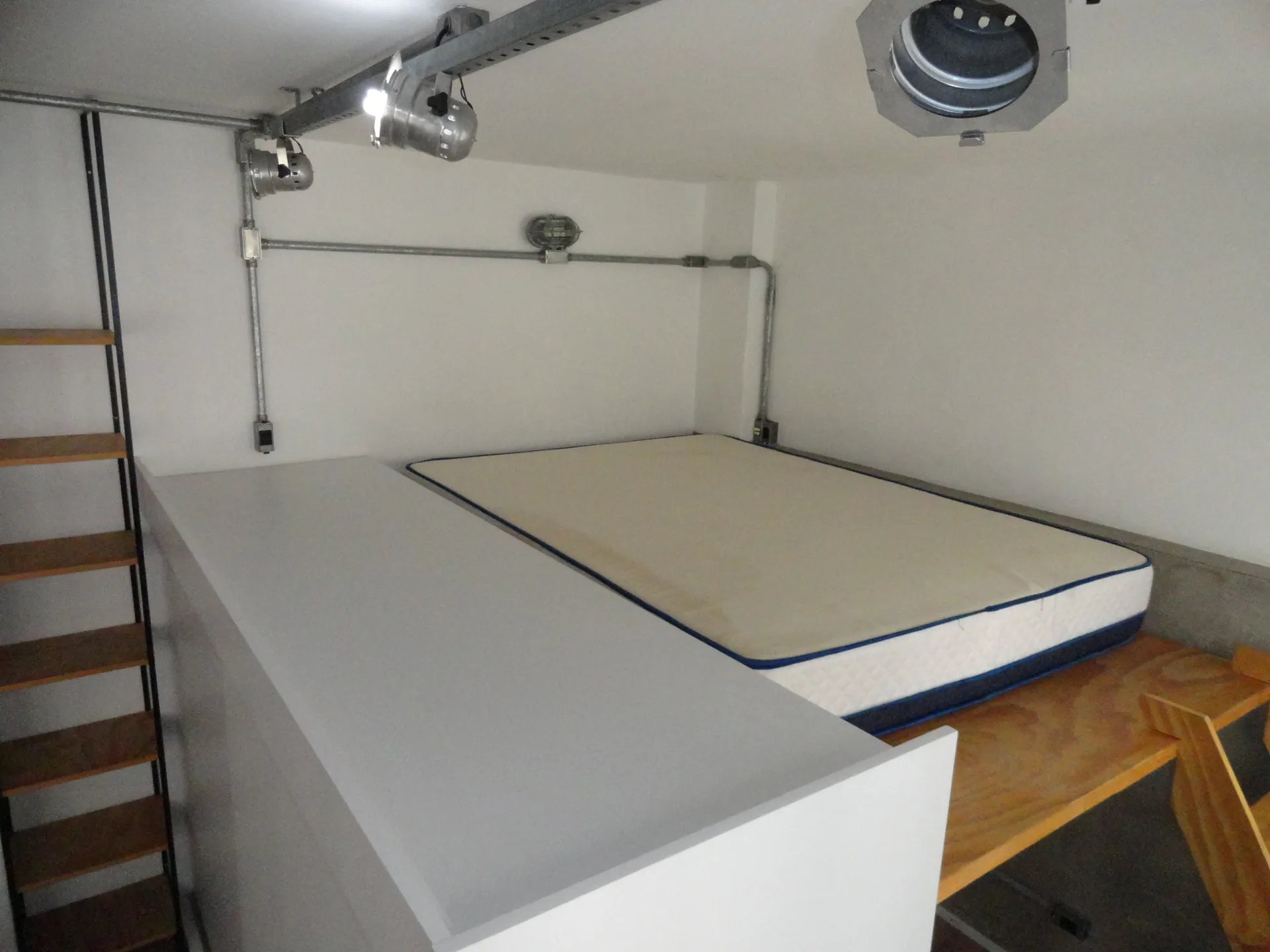 One-bedroom apartment with a home office — photo 11