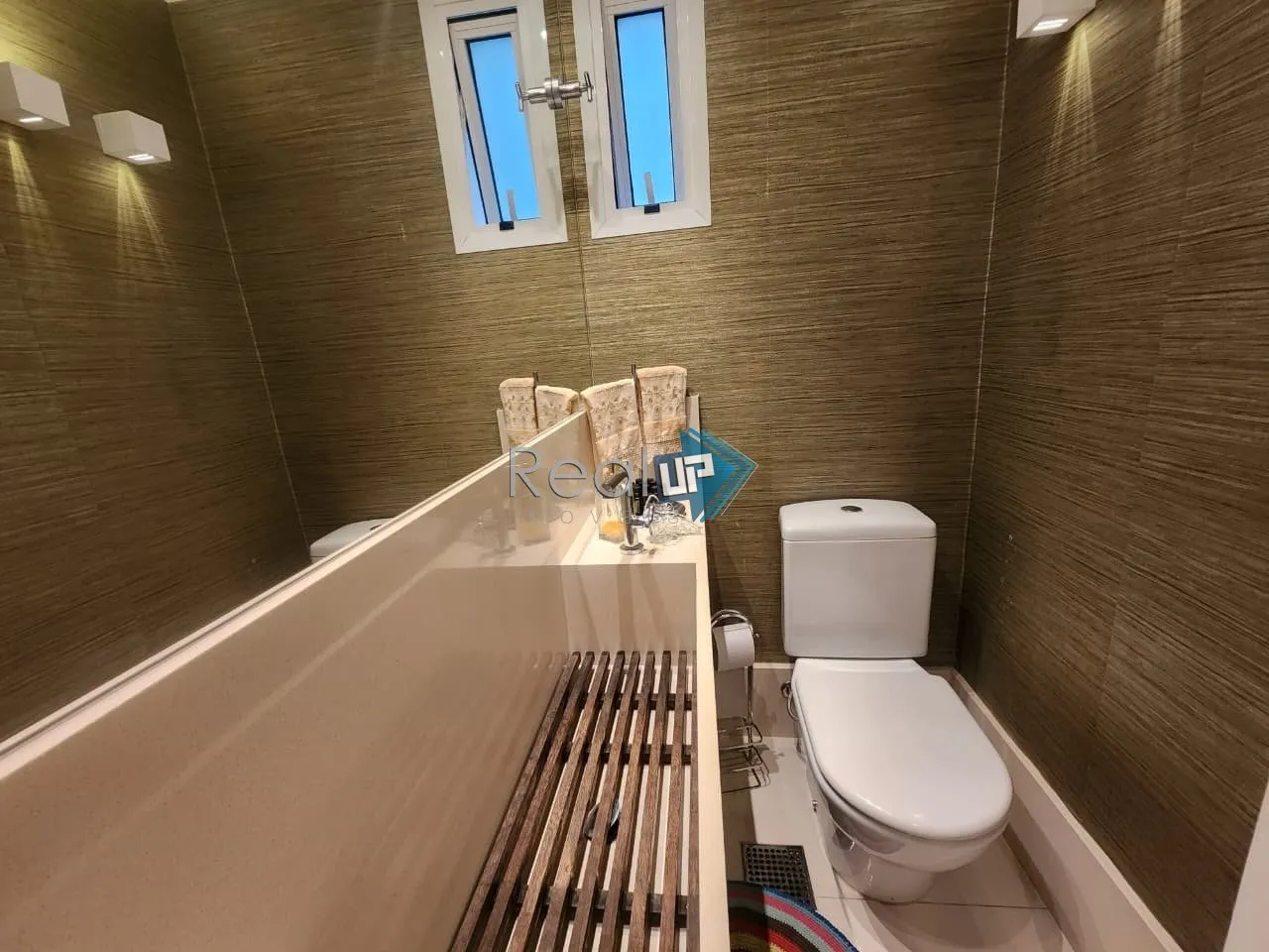 4-bedroom apartment with 227 m² and 3 parking spaces — photo 50