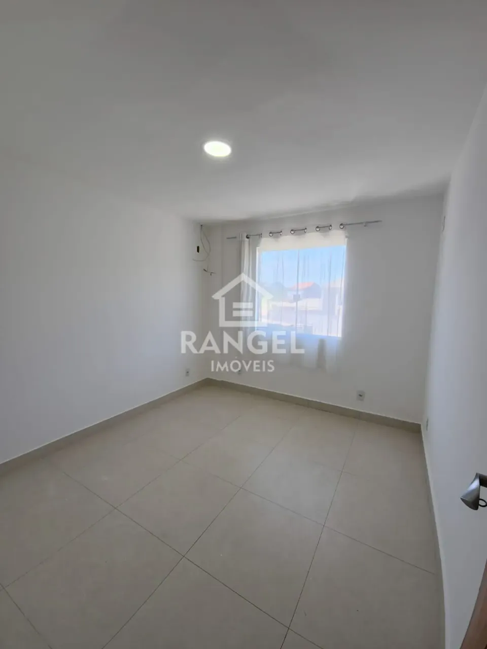 Casa com 3 quartos e varanda, 2 vagas, 3 banheiros — photo 14