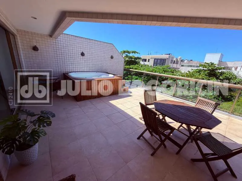 Duplex penthouse 300 m² with 5 bedrooms and 4 parking spots — photo 17