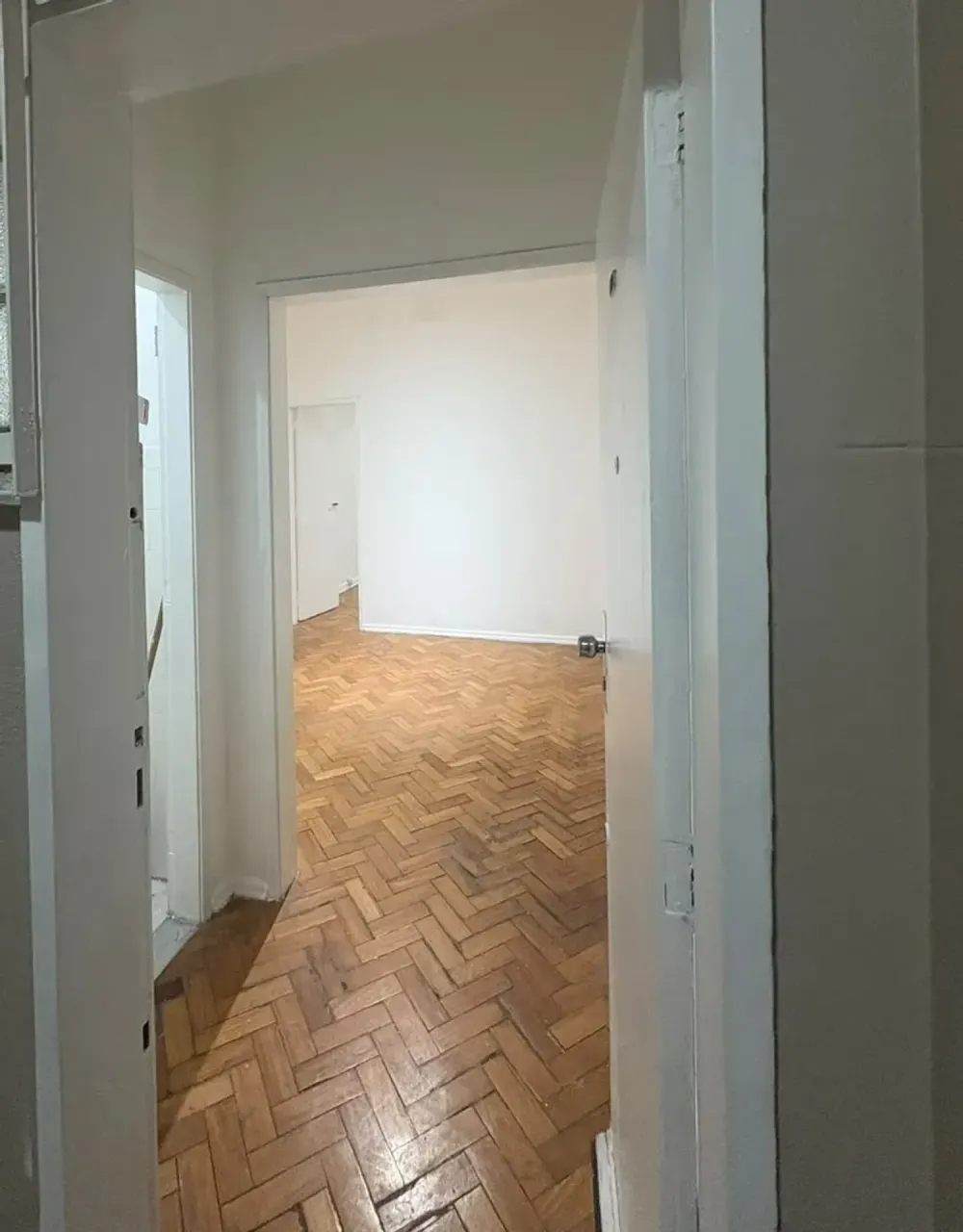 38 m² apartment with 1 bedroom and glass shower — photo 6