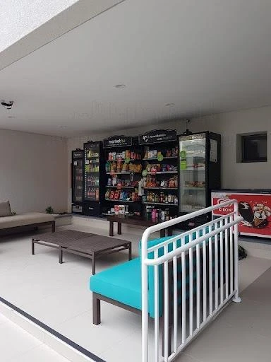 3-bedroom apartment with a glass-enclosed balcony — photo 21