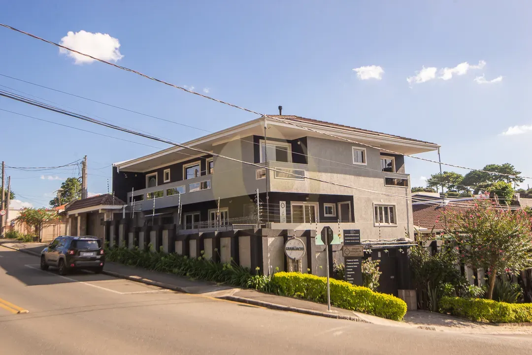 Furnished 860 m² house with 5 bedrooms and 10 bathrooms — photo 29