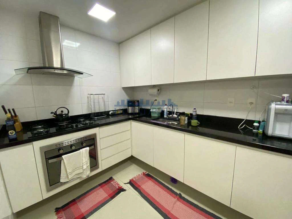 Apartamento mobiliado de 111 m² com varanda em vidro — photo 4