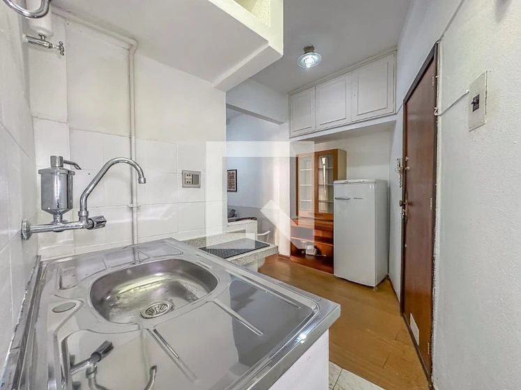 Деревянный пол или ламинат и 1 спальня: квартира 31 м² — photo 21