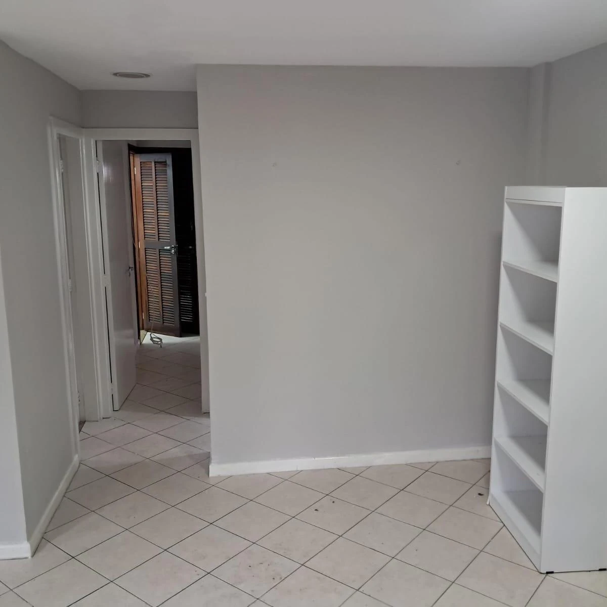 Duplex house with 4 bedrooms and an enclosed kitchen — photo 16