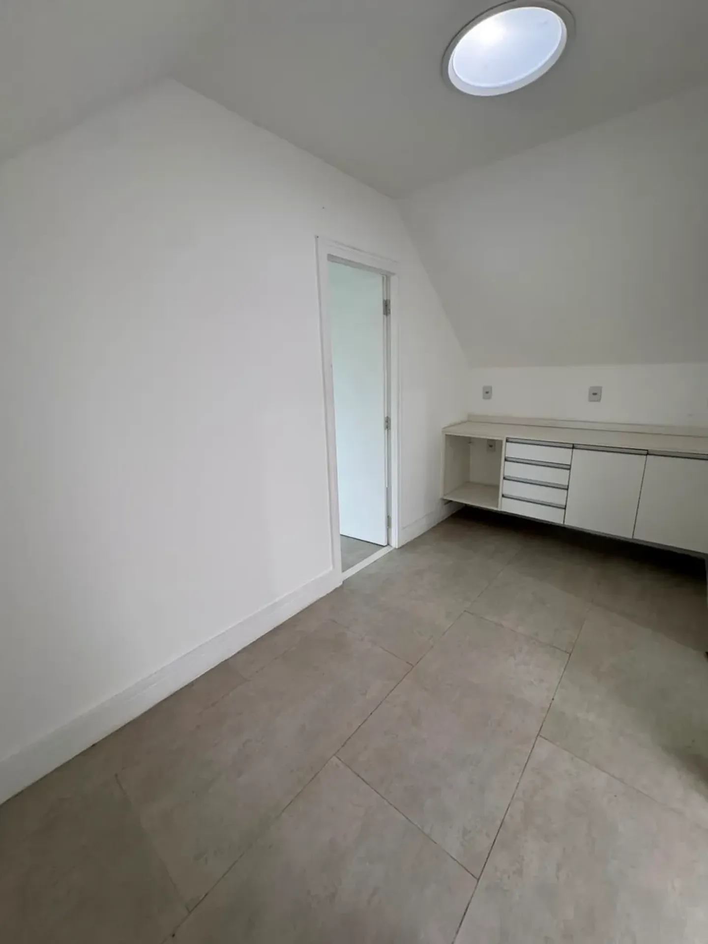 Furnished house, 430 m², with a home office — photo 33