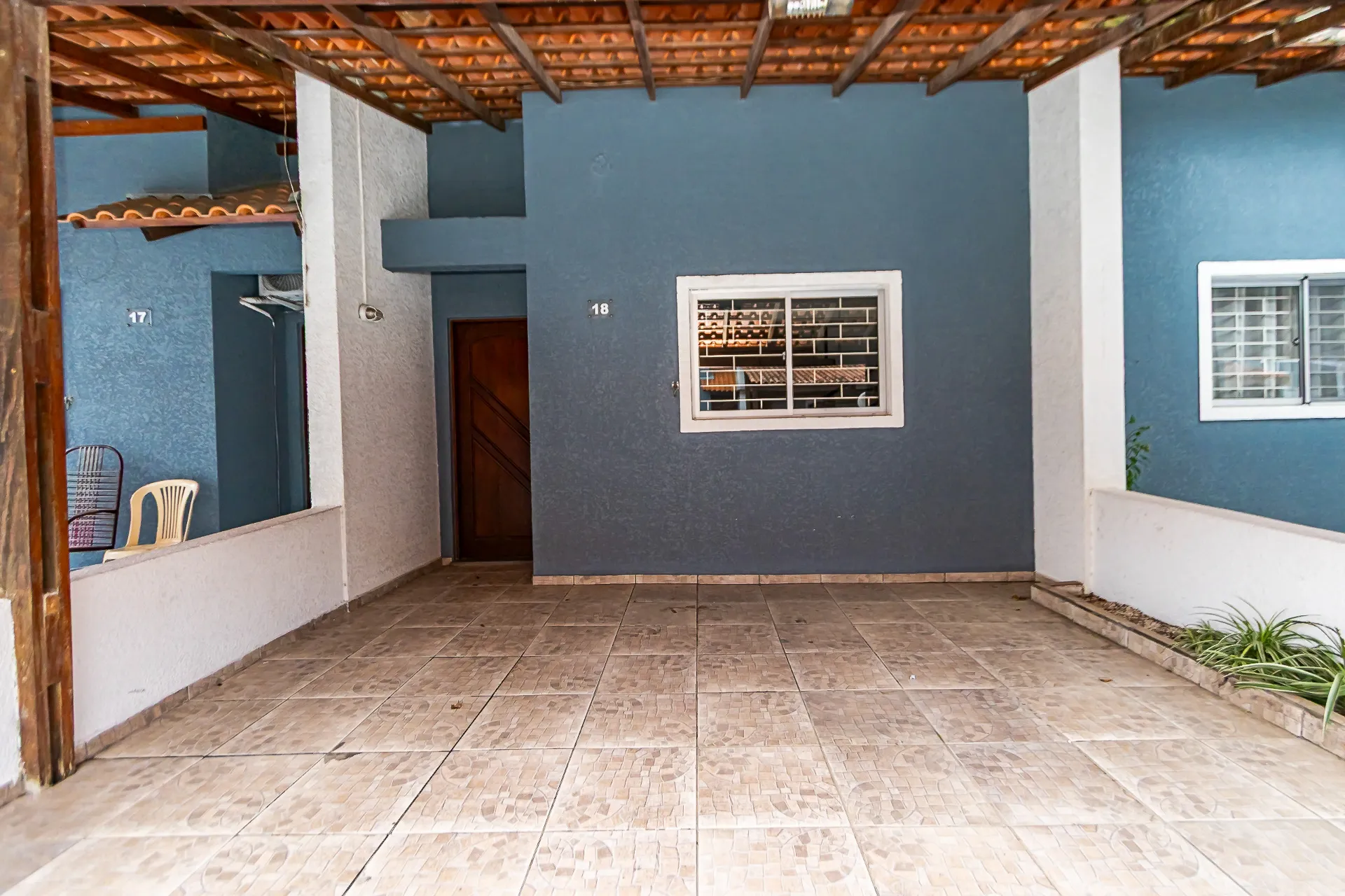 3-bedroom house with a grill on the balcony — photo 6