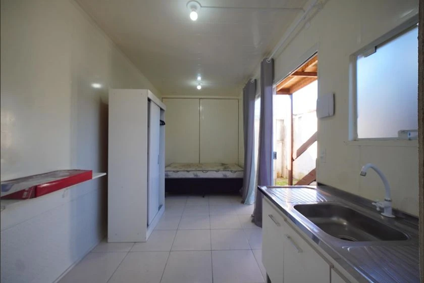 Studio rental with 1 bedroom, 1 bathroom, private garden