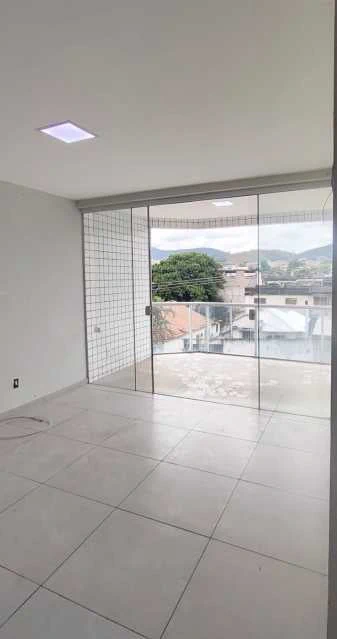 Duplex top-floor home with 3 bedrooms and 1 suite