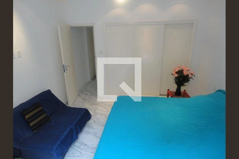 Furnished apartment with 4 bedrooms and 120 m² — photo 47
