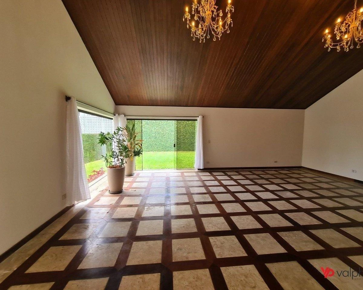 Condo house with 3 bedrooms and 5 bathrooms — photo 7