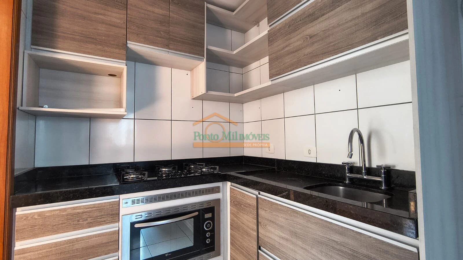 Apartamento com 2 quartos e cozinha separada de 65 m² — photo 8