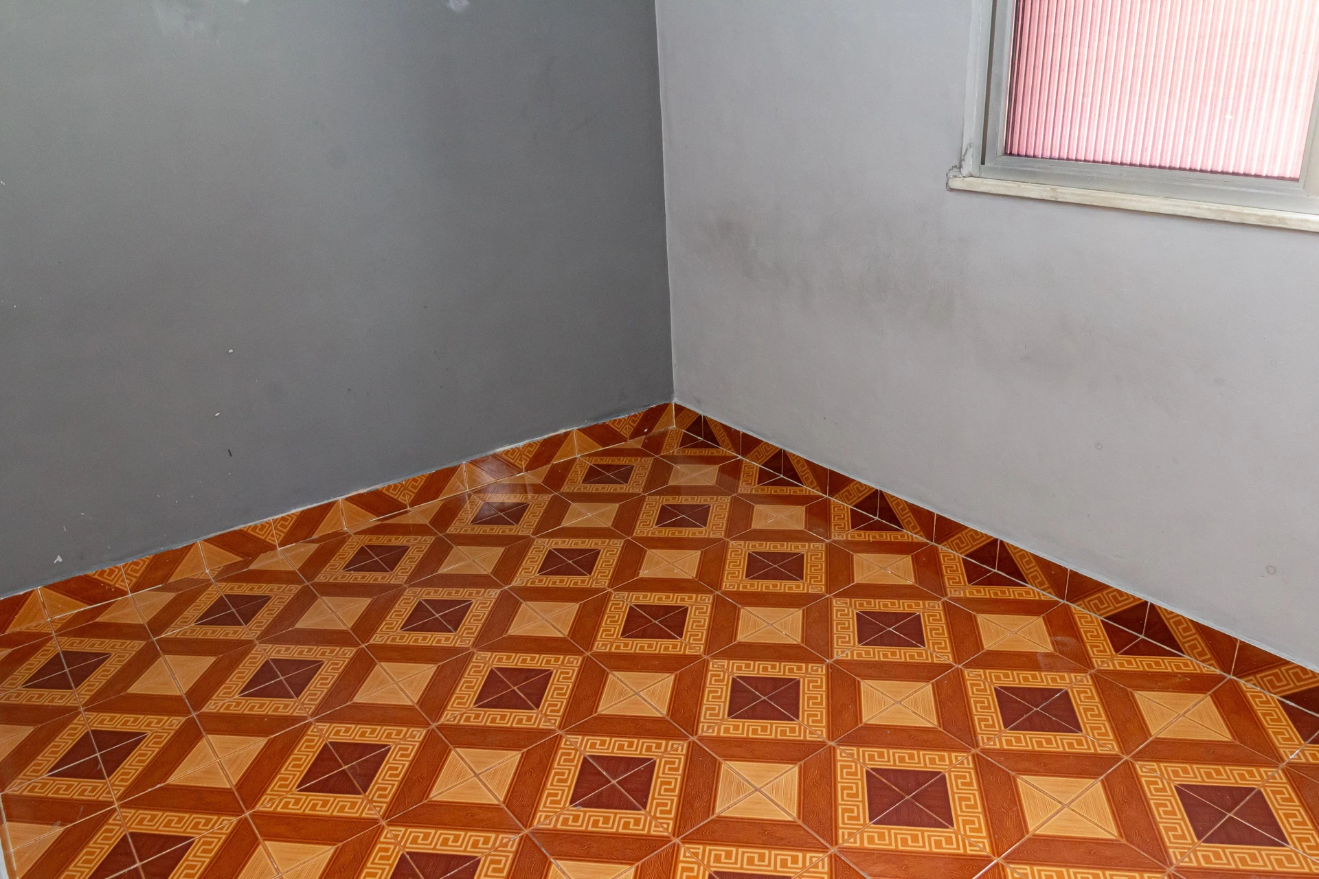 2-bedroom rental apartment with 1 bathroom and parking — photo 54