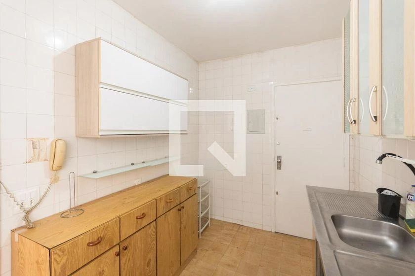 3-bedroom apartment with a home office — photo 32