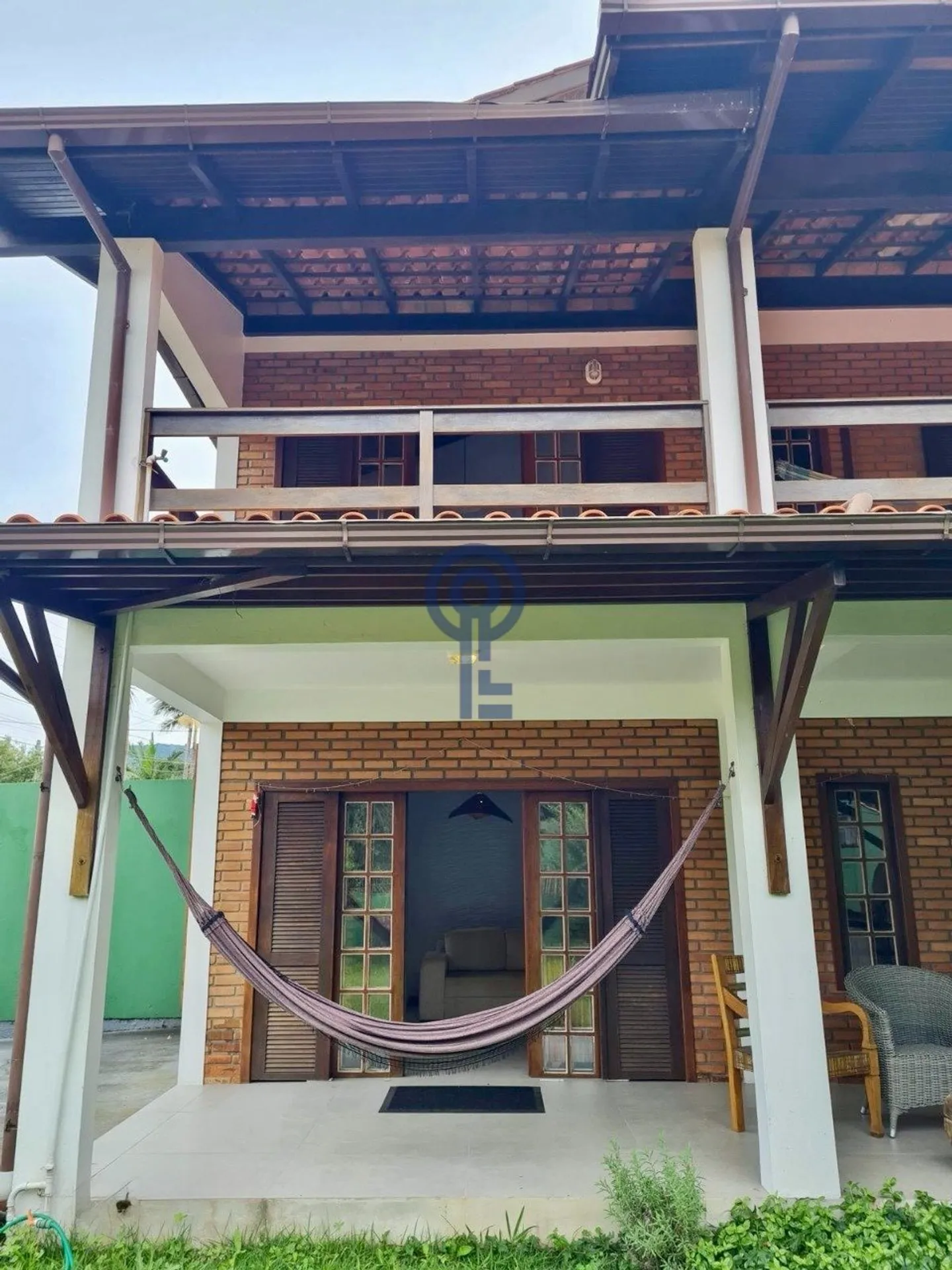 House with 2 bedrooms, both en-suite, plus private garden — photo 32
