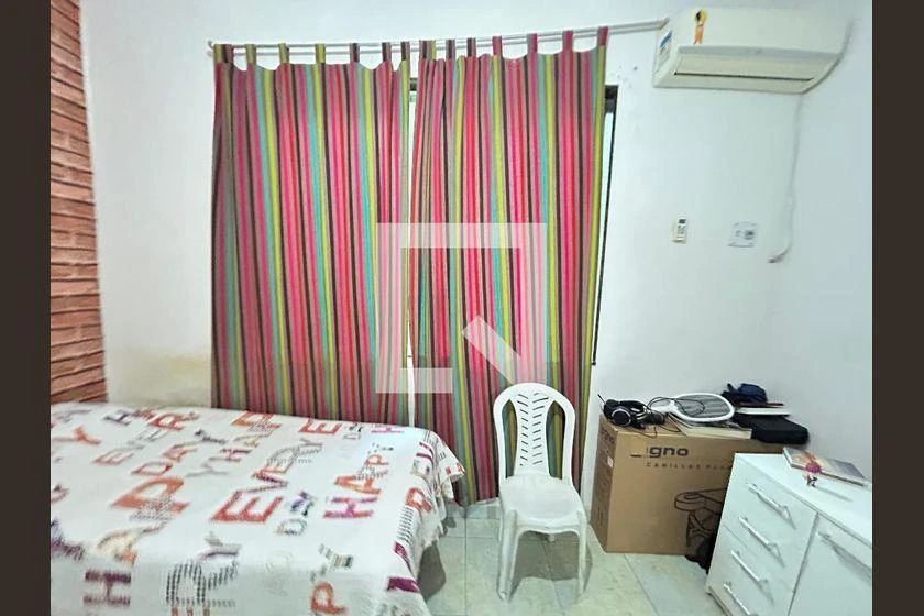 Home office in a 3-bedroom house, 197 m² — photo 27