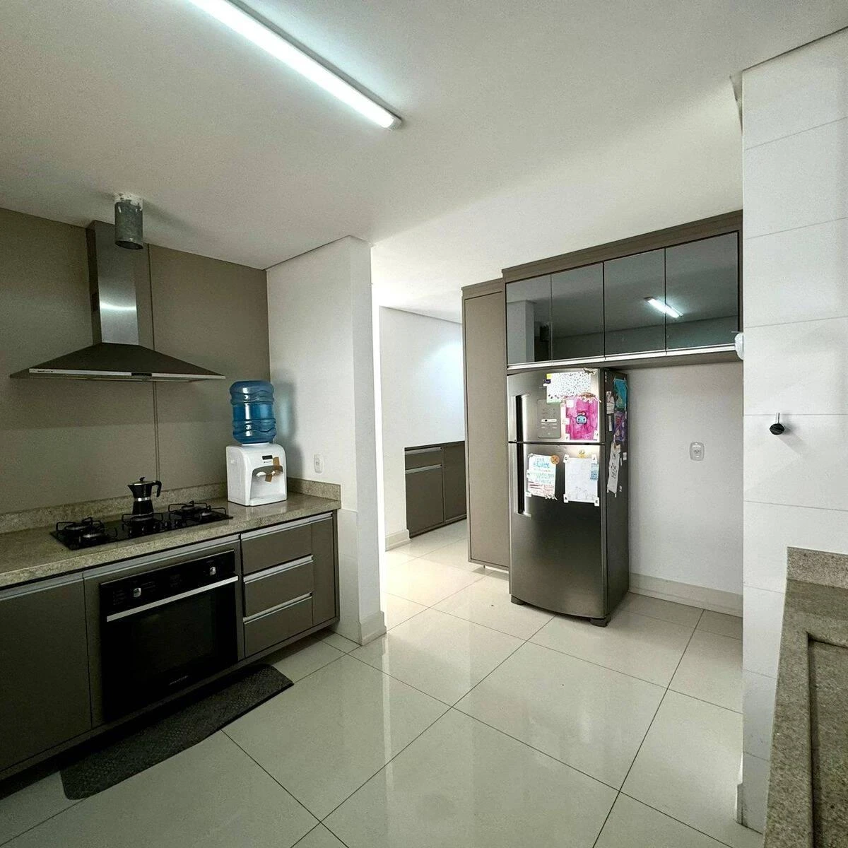 Casa de 455 m² con espacio de home office y vestidor — photo 10