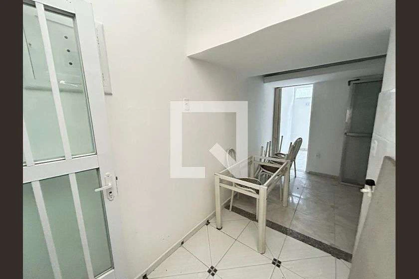 Kitnet/stúdio de 28 m² com 1 quarto e 1 banheiro