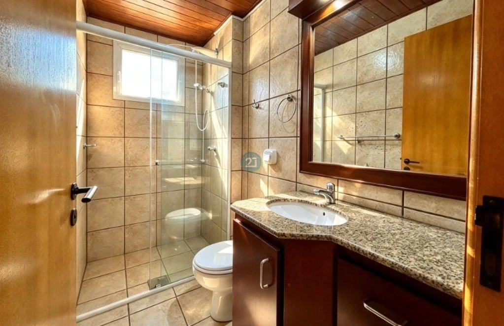 3-bedroom apartment in a building with a pool — photo 22