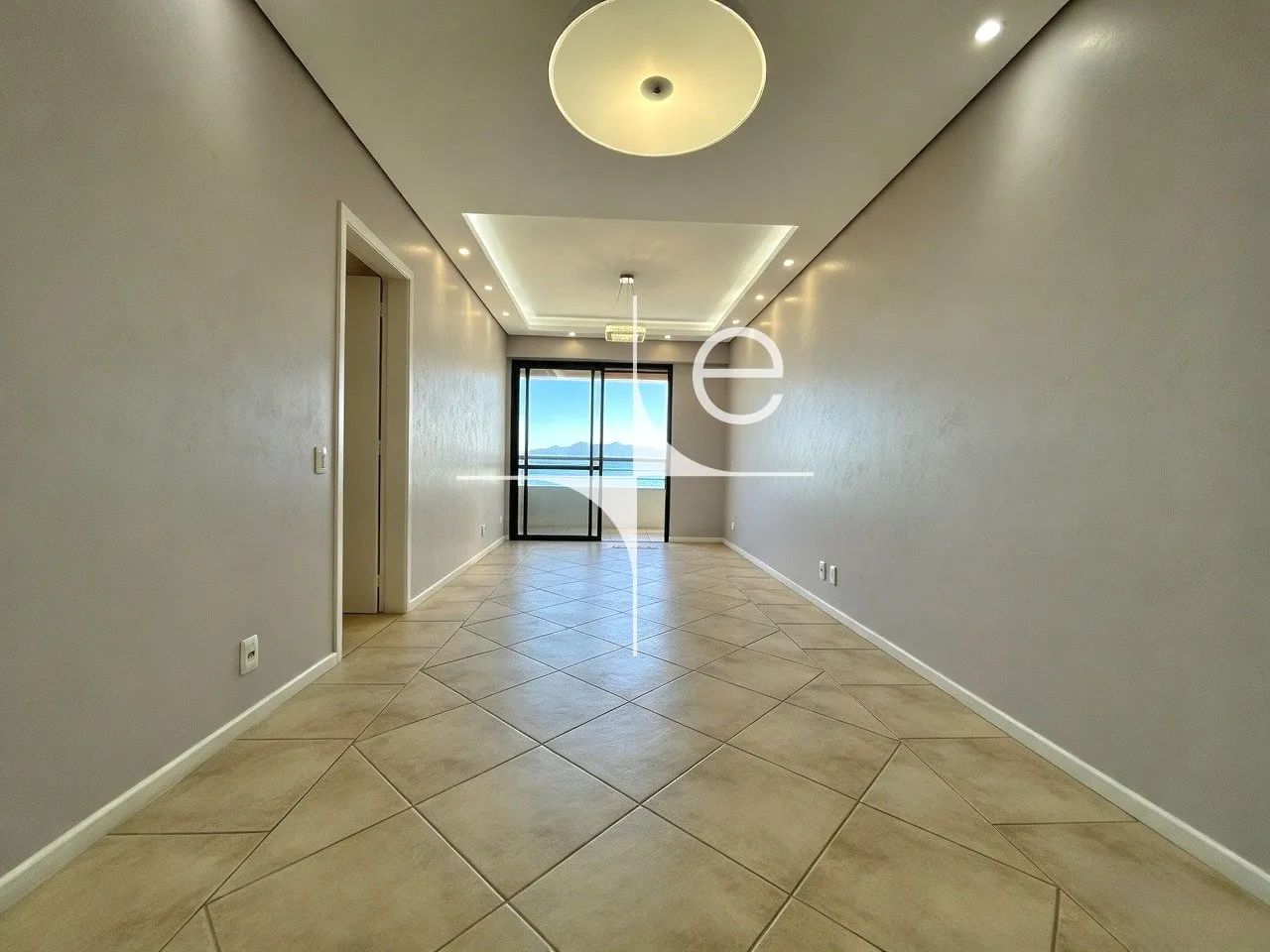 3-bedroom apartment with a washing machine — photo 20