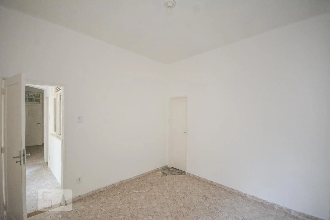 Apartamento com 2 quartos, 1 suíte e 2 banheiros — photo 18