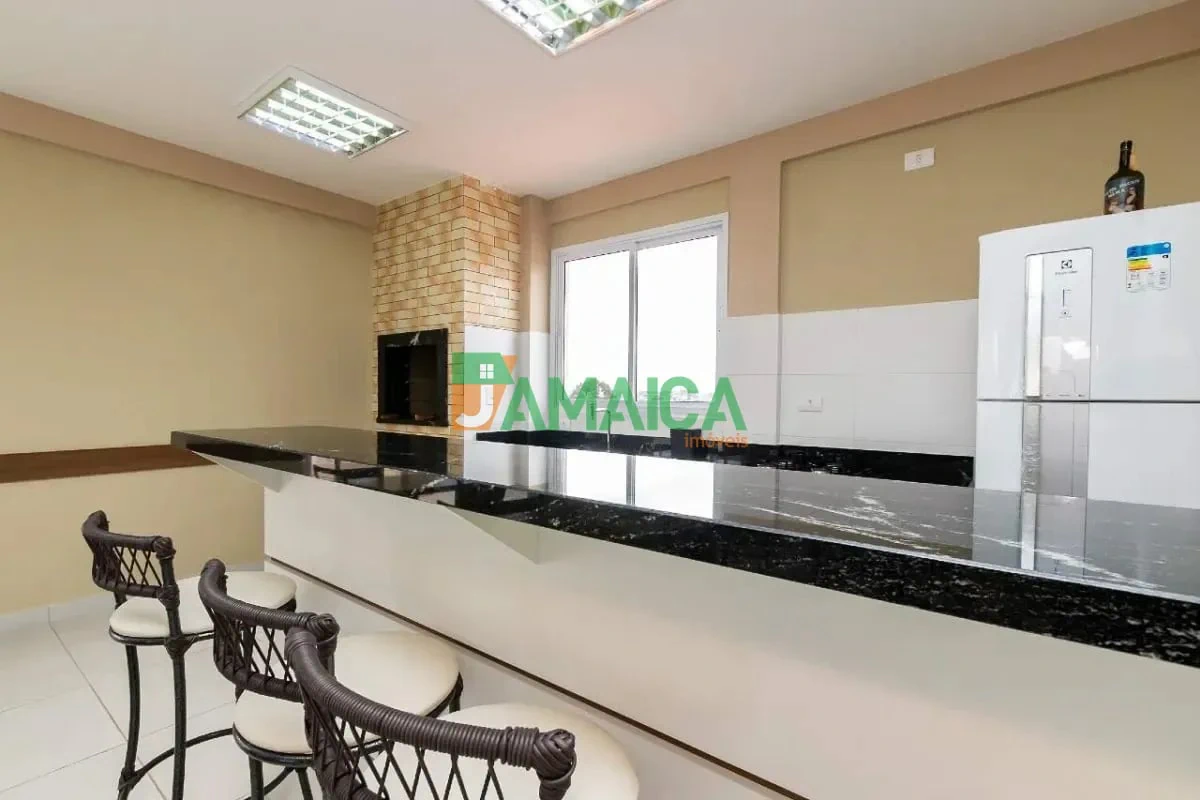 Balcony with a grill in a 2-bedroom apartment, 52 m² — photo 13