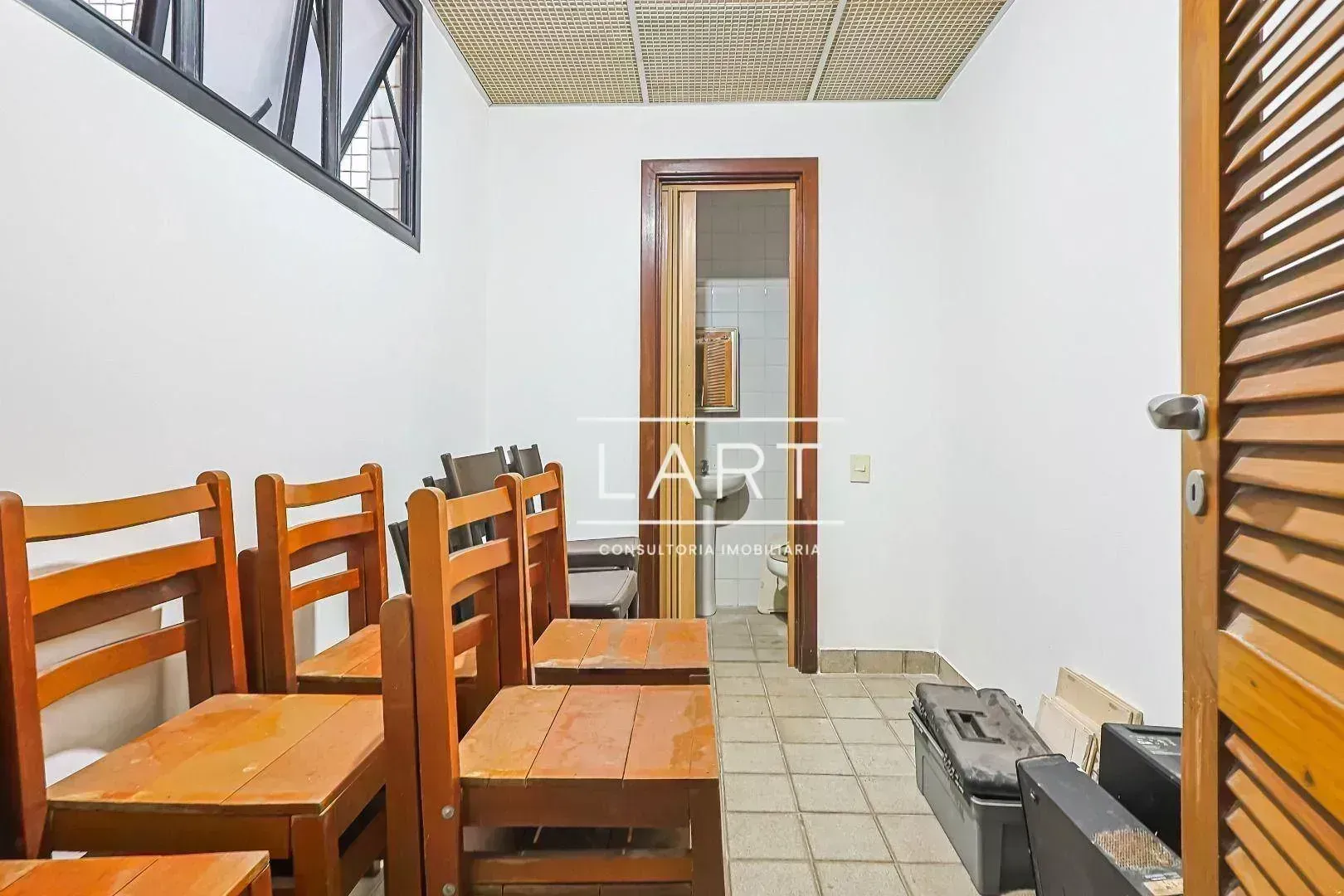 Apartamento com 4 dormitórios e 3 banheiros, 262 m² — photo 29