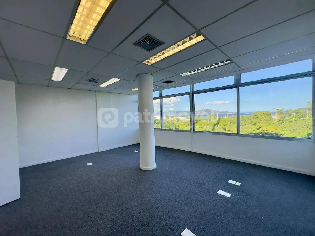 629 m² apartment with a separate kitchen and 3 bathrooms — photo 8