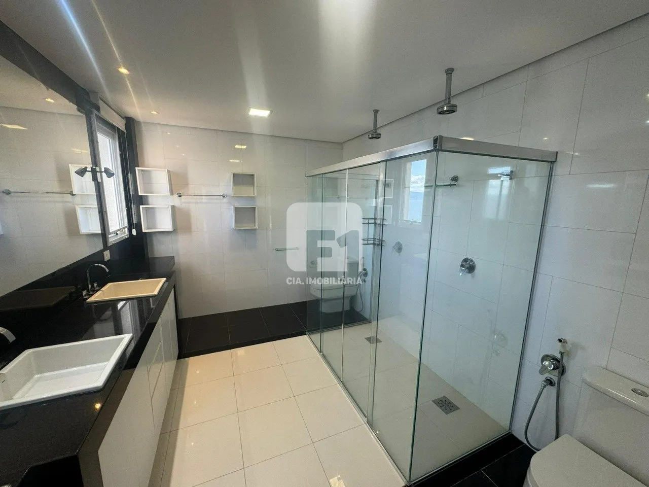 Furnished house with 7 bedrooms and a real desk — photo 34