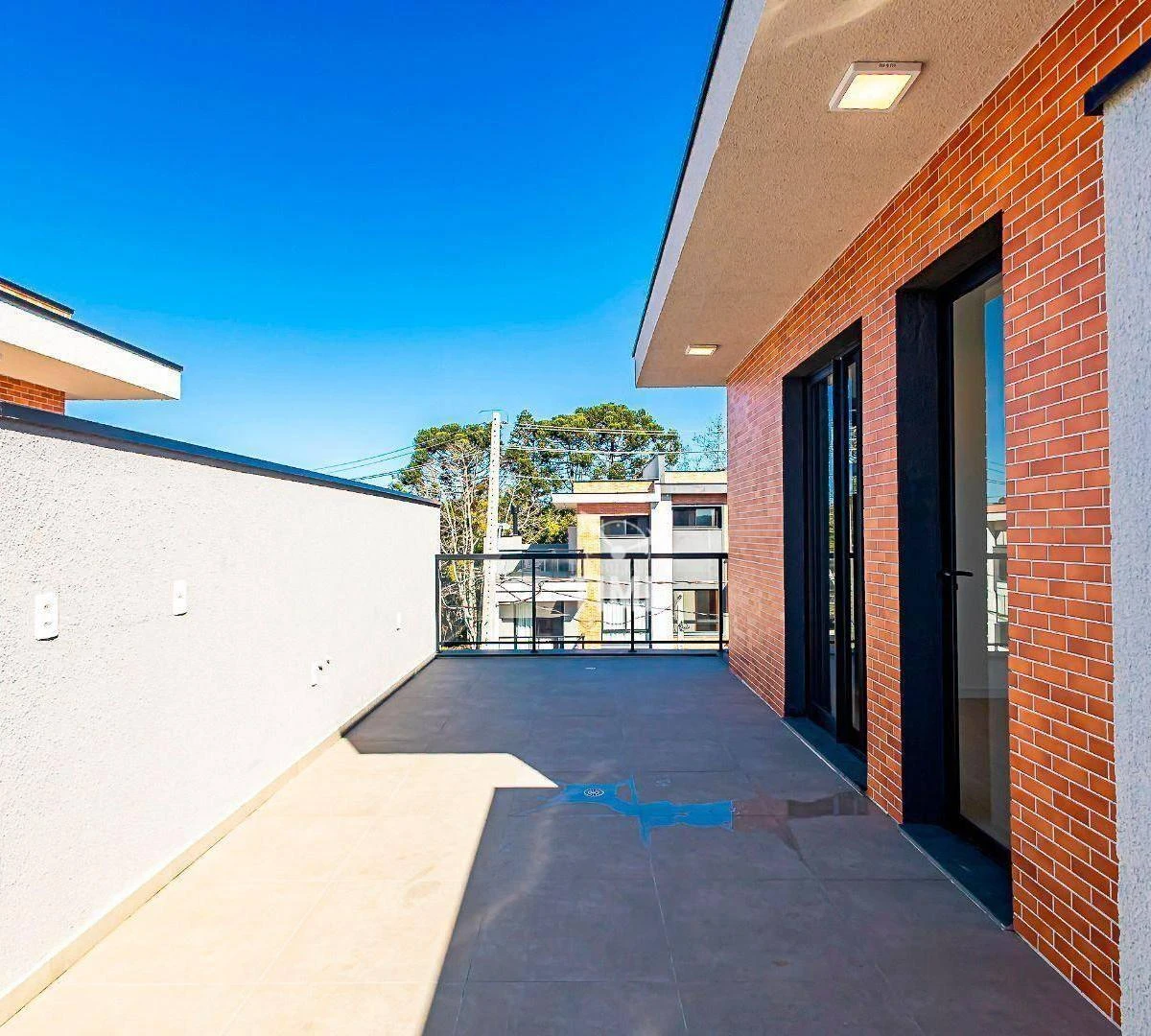 130 m² townhouse with 3 bedrooms, 1 en-suite, 2 parking — photo 19