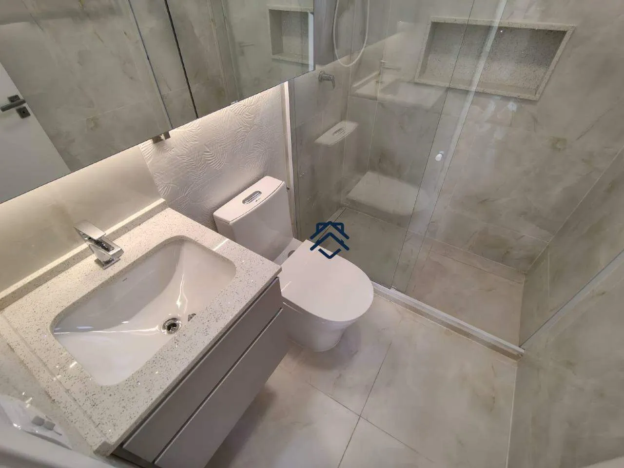 Duplex house with open-plan kitchen and 2 bedrooms — photo 27