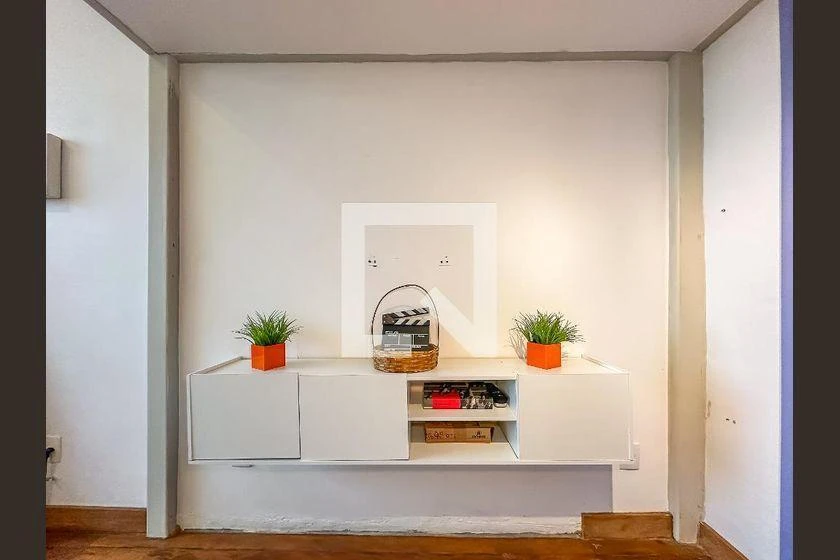 Furnished studio, 30 m², with floor-to-ceiling windows — photo 16