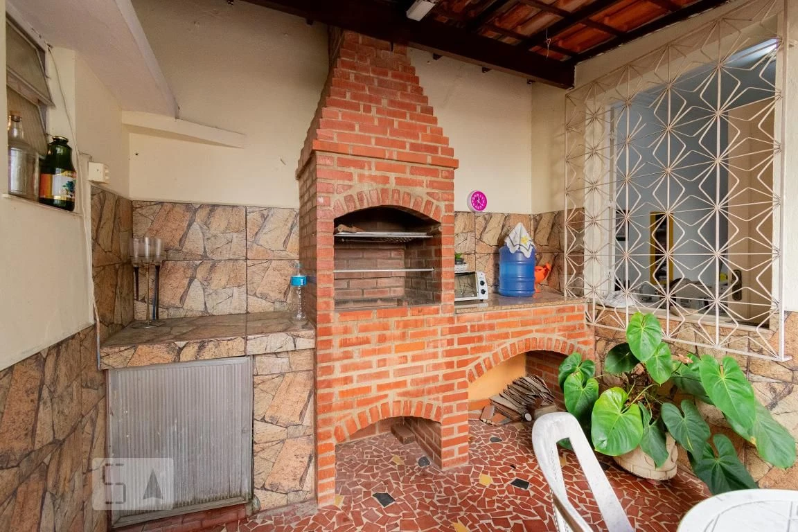 Furnished 4-bedroom house with private garden — photo 30