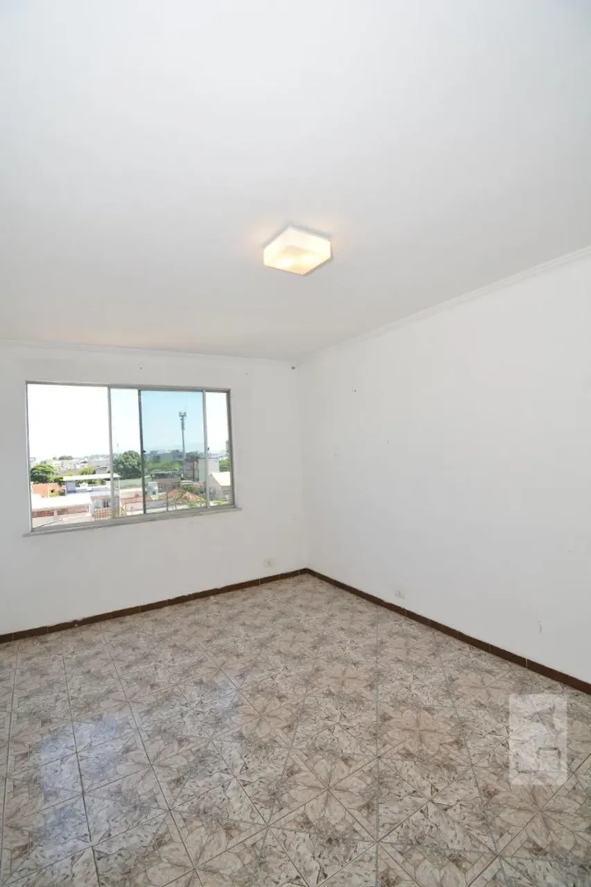 Apartment with 3 bedrooms and a separate fitted kitchen