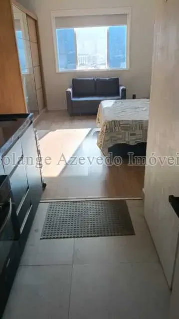 Studio mobiliado com bancada de cozinha compacta — photo 4