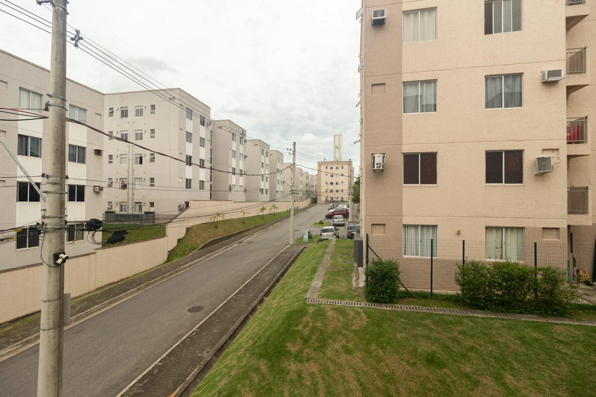 Квартира з 2 спальнями, у будинку є басейн — photo 39
